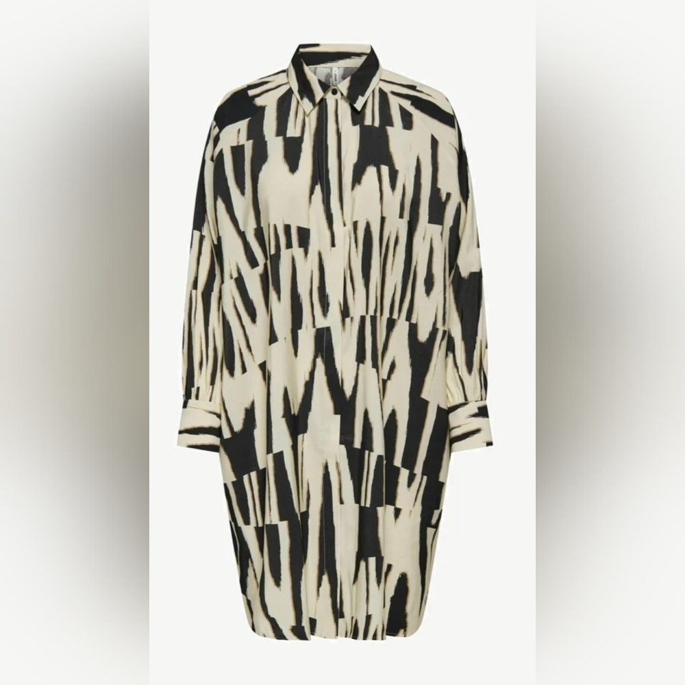 Patterned Black and Cream Dress - Picture 5 of 6